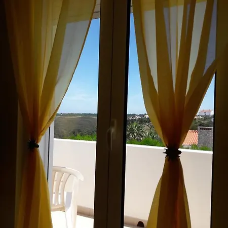 Gæstehus Arrifana 3*